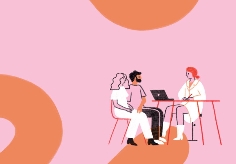 Illustratie van jong stel aan tafel bij een arts over onverwachte zwangerschap met roze achtergrond